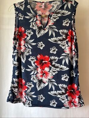 Navy Floral Keyhole Tank Top with Red Accents